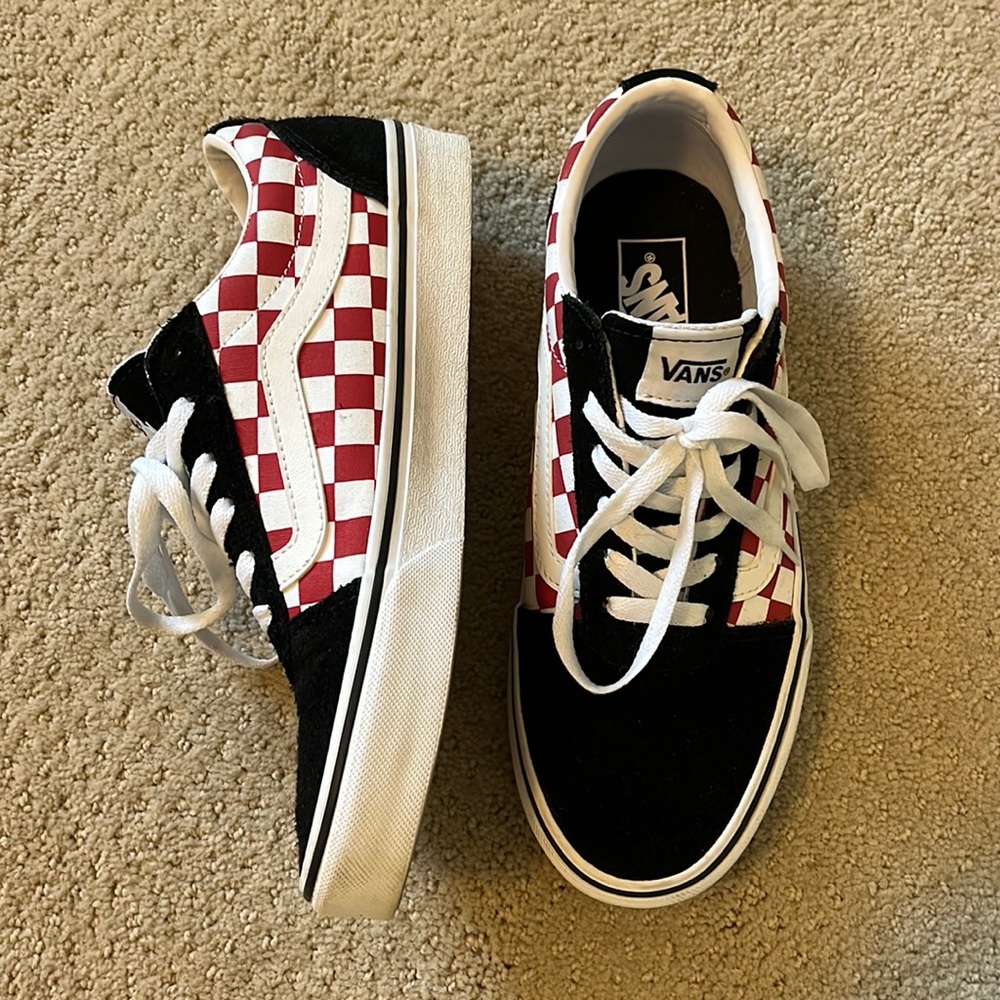 Vans Old Skool Checkerboard Red/White/Black Sneaker women’s sz 9